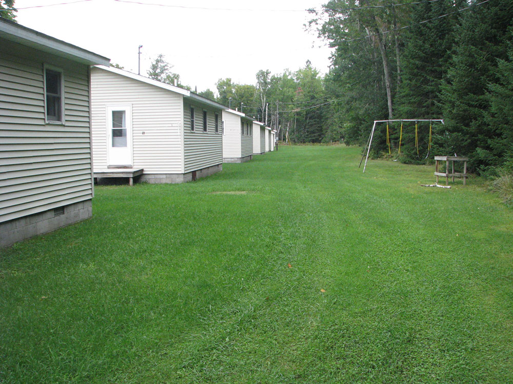 Club-cabins---behind-group